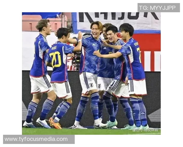 足球明星聚首最后晚餐温馨瞬间展现友谊与激情的完美结合 足球明星聚首最后晚餐温馨瞬间展现友谊与激情的完美结合