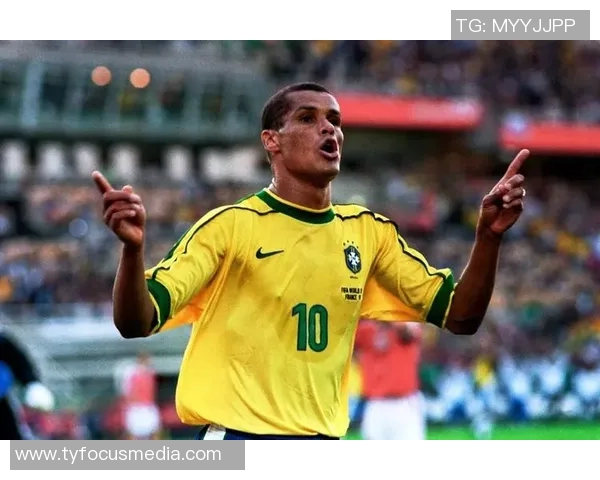 白贝利传奇一生巴西足球巨星的辉煌与影响力探讨 白贝利传奇一生巴西足球巨星的辉煌与影响力探讨