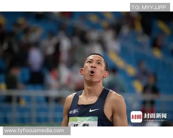 杨家豪篮球明星的崛起与奋斗历程揭秘,如何在赛场上书写传奇人生 杨家豪篮球明星的崛起与奋斗历程揭秘,如何在赛场上书写传奇人生